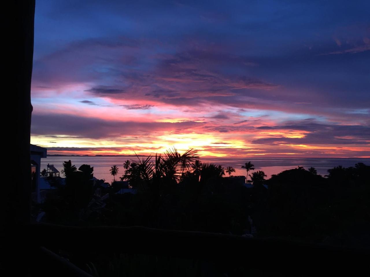 Coucher De Soleil Ambatoloaka  Exteriör bild